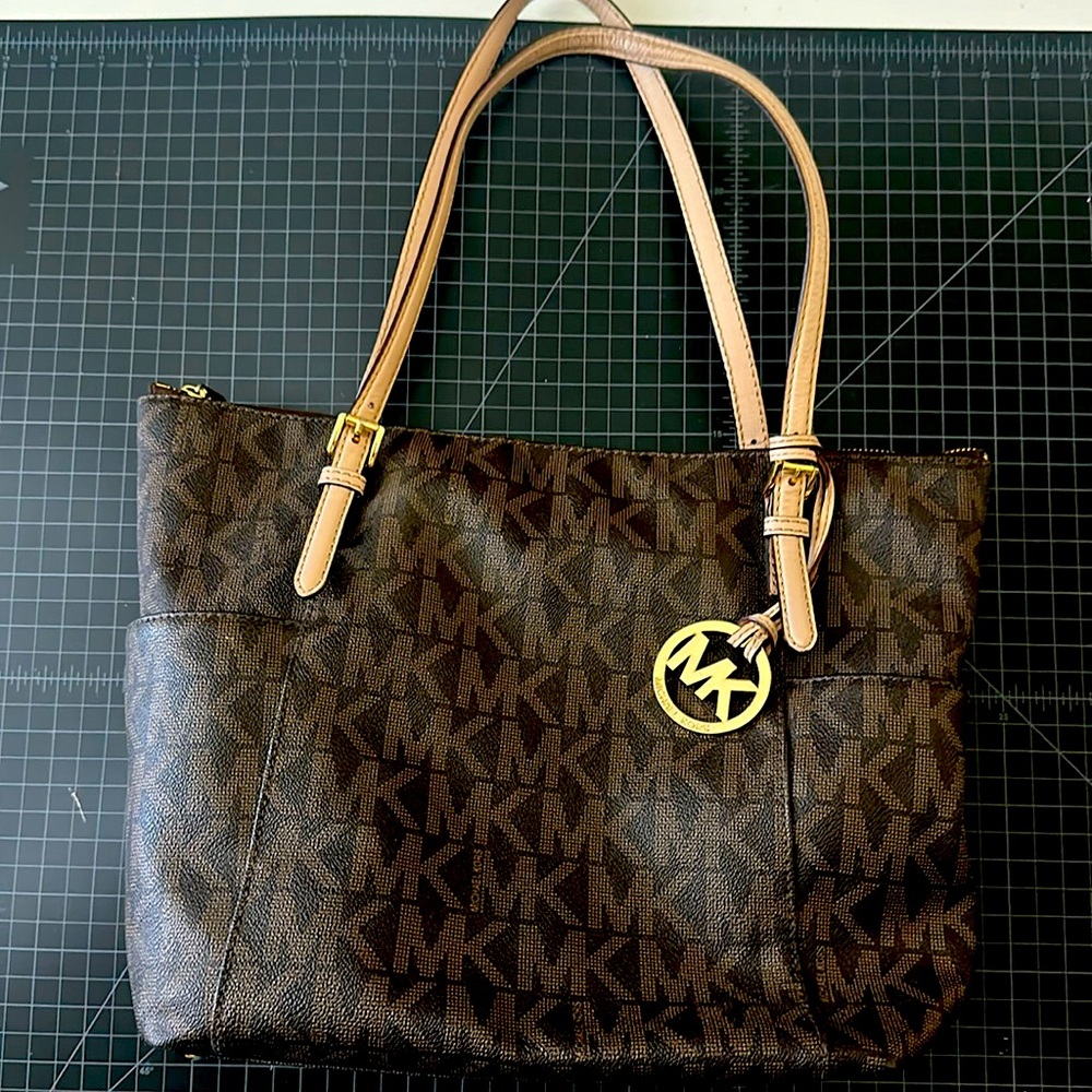 Signature label Michael Kors tote